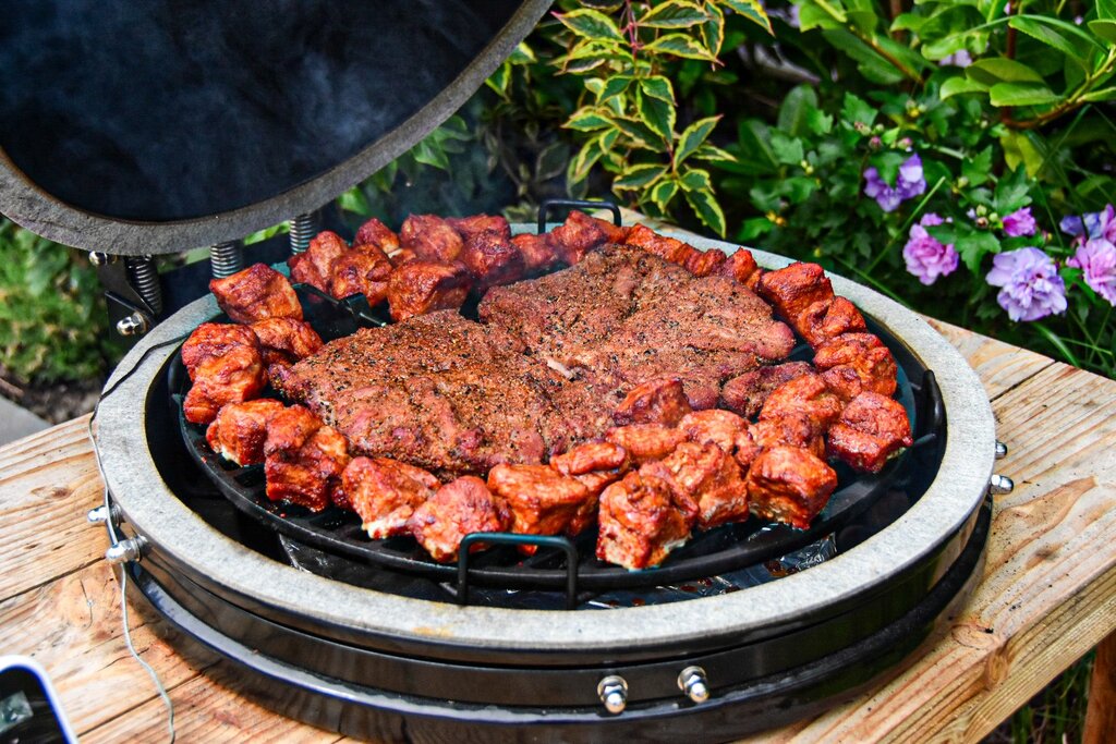 bbq vol rauw.jpg