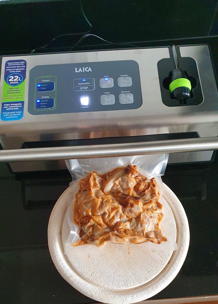 laica vacuum.jpg