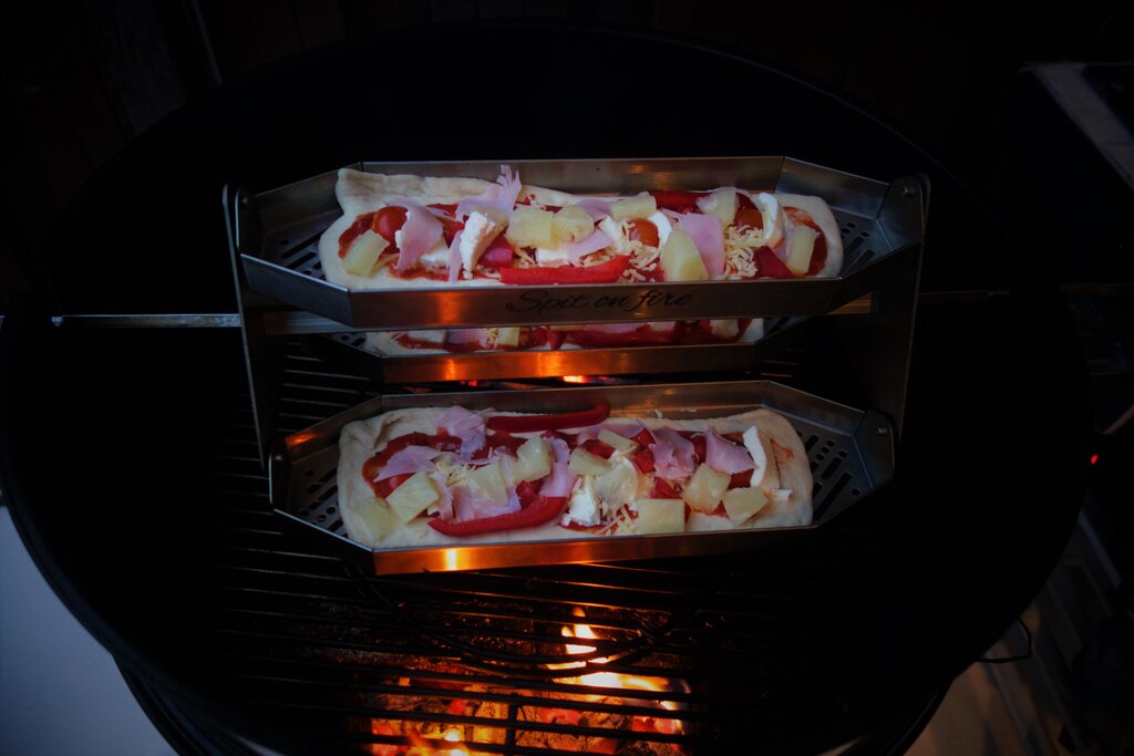 PIZZA AAN SPIT (7).JPG