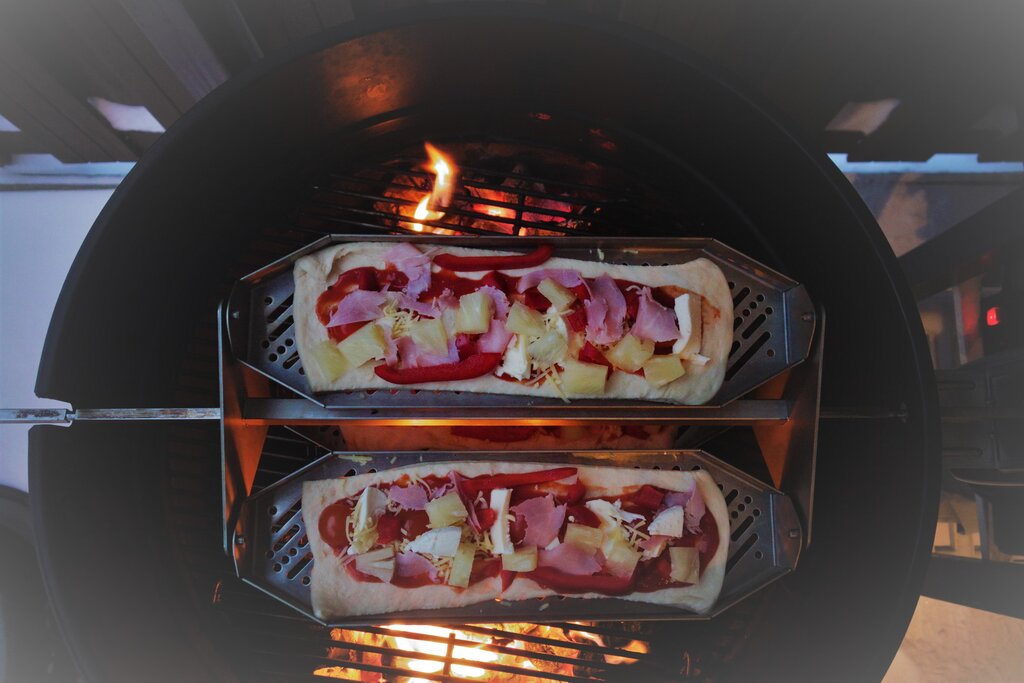 PIZZA AAN SPIT (9).JPG