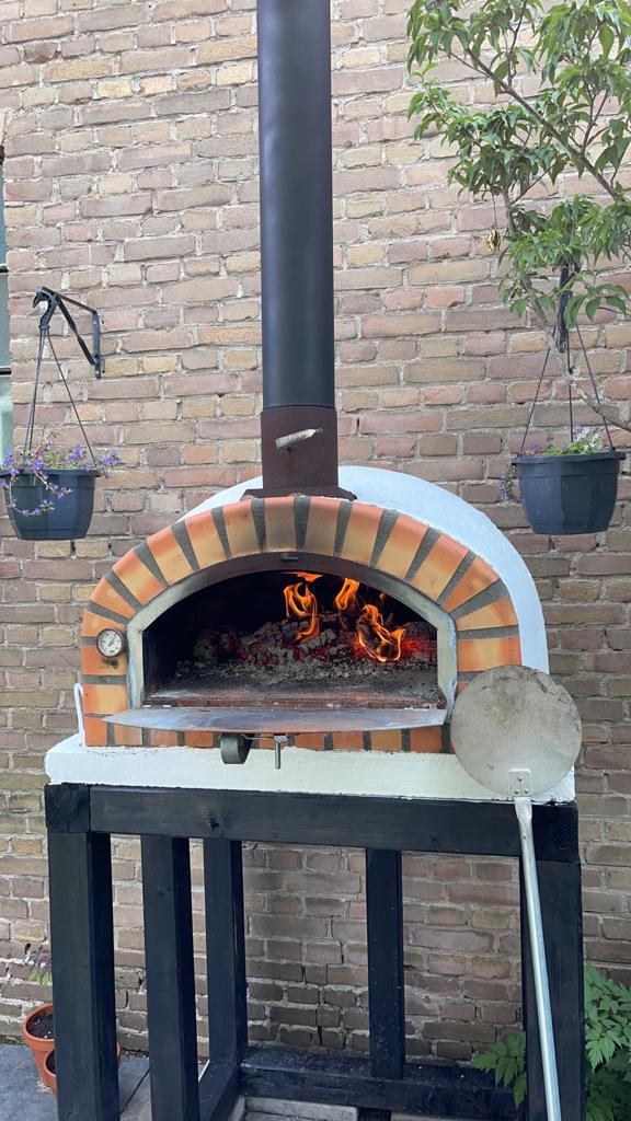 Pizza begin 2.jpg