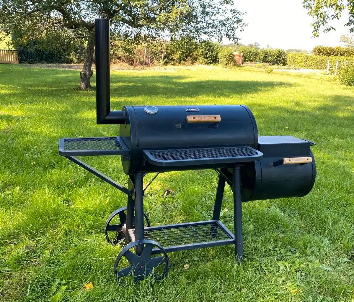 TAINO-YUMA-Massiver-Smoker-BBQ-GRILLWAGEN-Test.jpeg.jpg